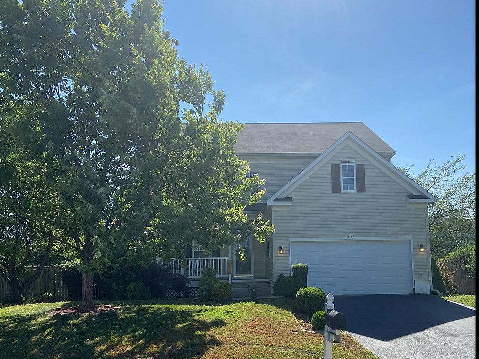 1st image of 19 Ashcroft Dr
