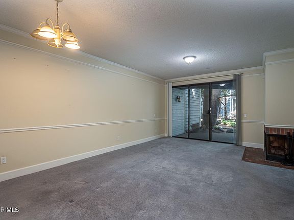 5th image of 647 Arneill Rd