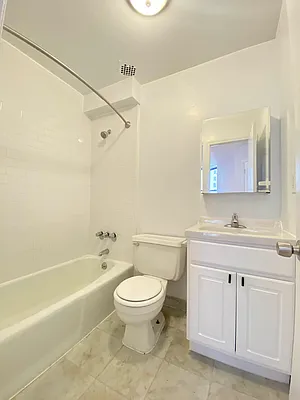Rented by Bond New York | media 8