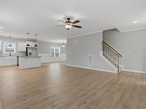 4th image of 198 Carolina Landing Dr