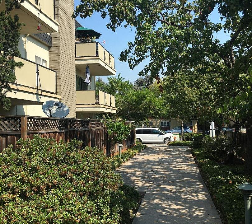 1st image of 3050 Los Prados St APT 7