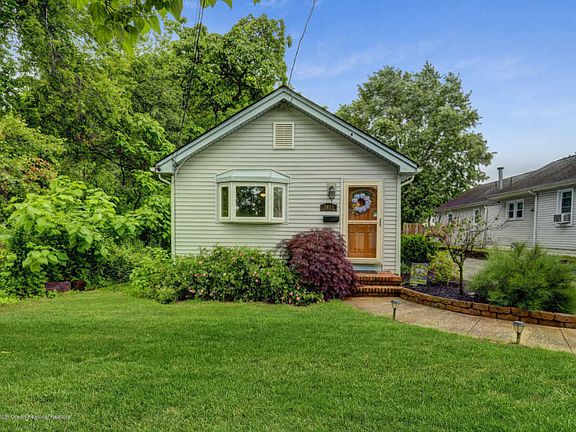 3rd image of 2027 Florence Ave