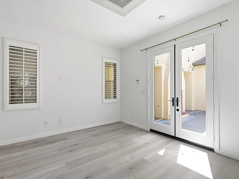 40 Paseo Lerida — Photo 47