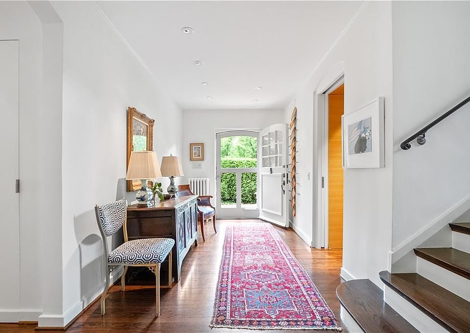 1st image of 2235 W 63rd St