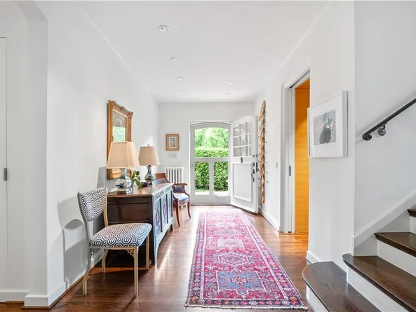 2235 W 63rd St, Mission Hills, KS 66208