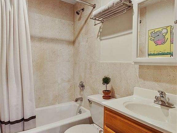 5th image of 18 Charles St APT 3A