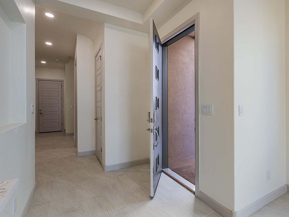 4th image of 2428 De Kooning Ave SE