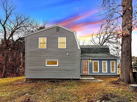 3rd image of 21 Burlington Rd