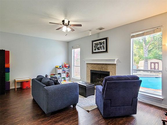 4th image of 4324 Lauren Way