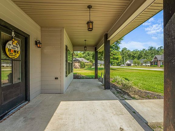 5th image of 155 Kings Dr #A