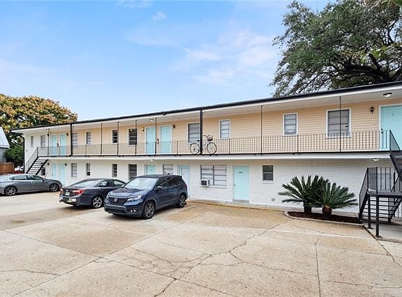 2nd image of 4815 Magazine St APT 9