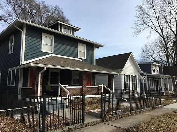 2nd image of 1818 Woodlawn Ave