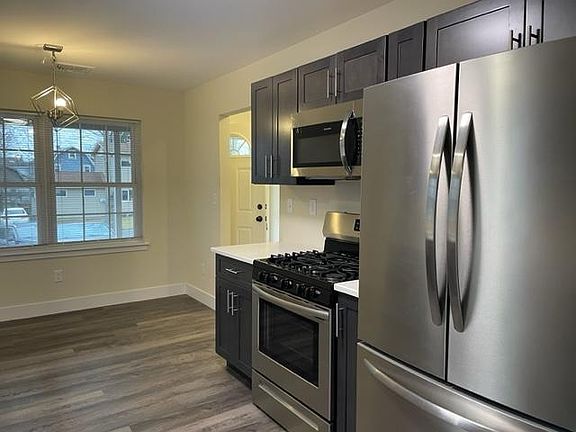 3rd image of 3 Avenue A