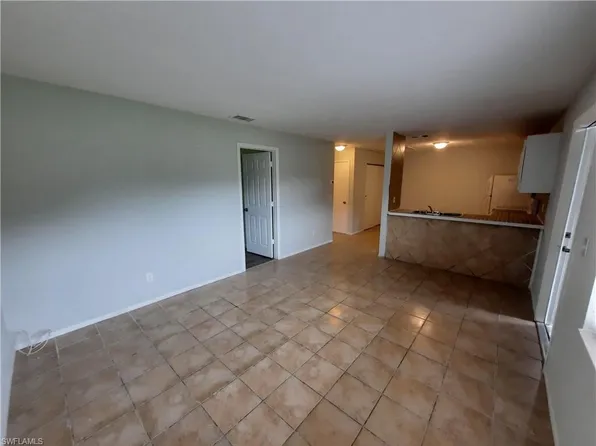 198 Charlotte Ave, Fort Myers, FL 33916