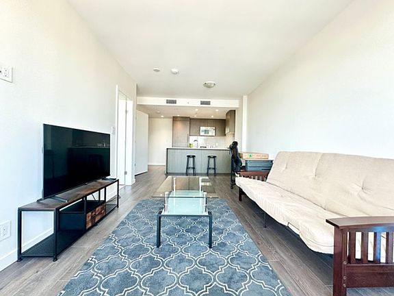 4th image of 125 E 14th St #12