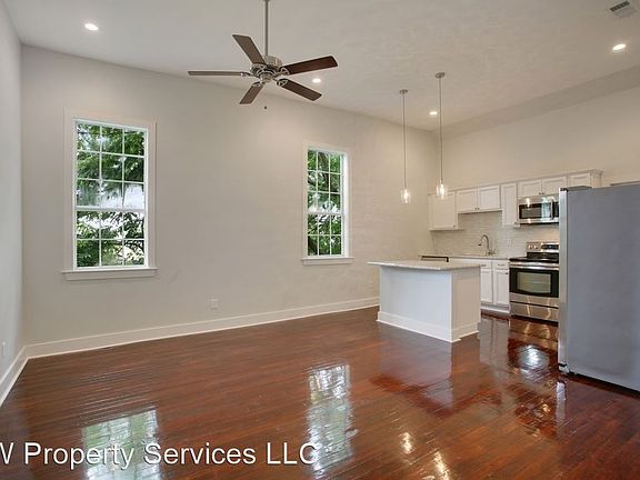 3rd image of 2919 Baudin St #A