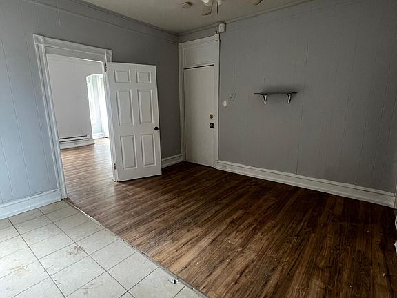 4th image of 1713 W Tioga St #3A