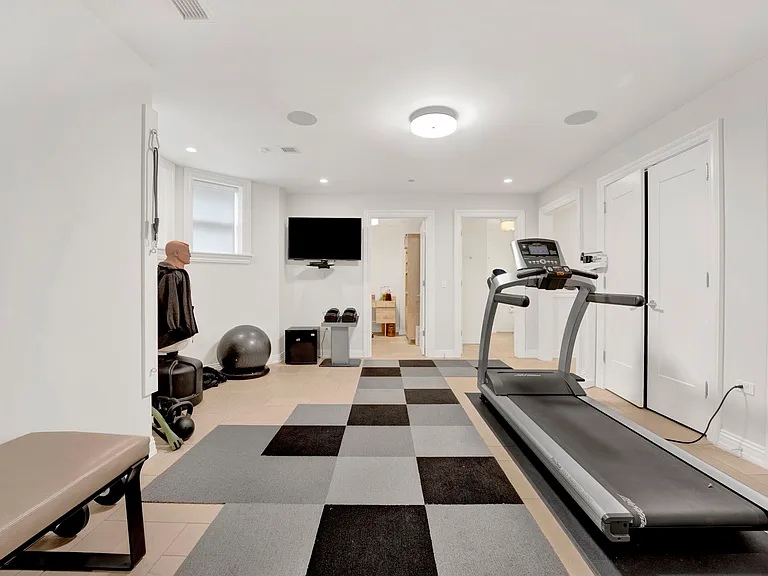 103 E Chestnut St #103 — Photo 39