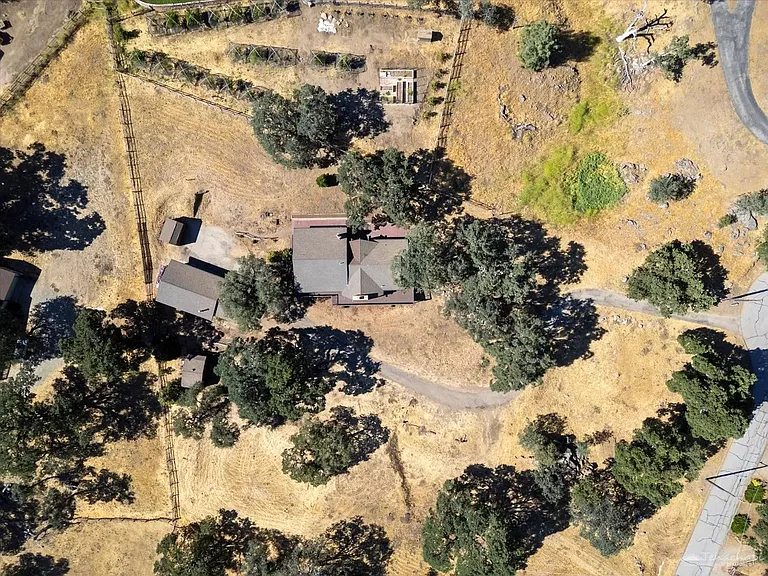 24441 Serra Pl — Photo 2