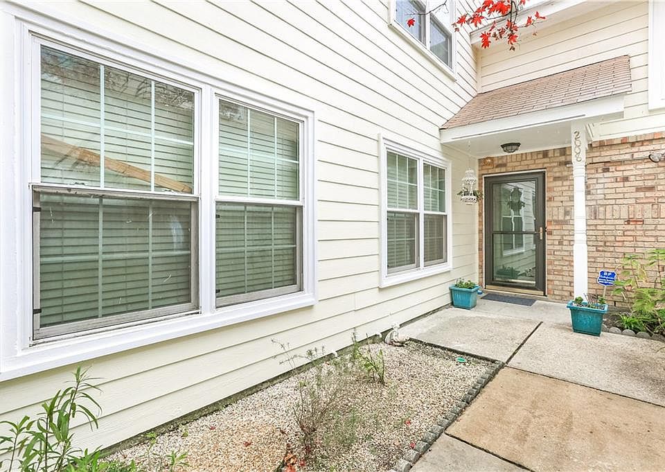 1st image of 2008 Greenspoint Dr Unit 2008