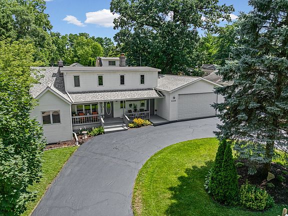 2nd image of 3422 Oakwood Dr
