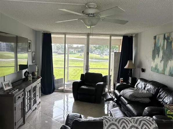 9421 Evergreen Place #104, Davie, FL 33324