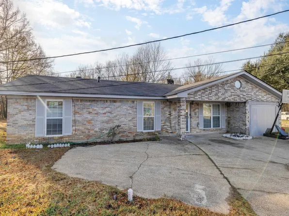 56 Greenfield Dr, Monroe, LA 71202