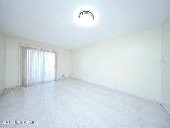 4th image of 459 Klondike Ave
