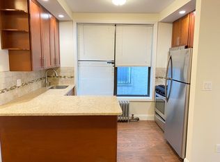 30-76 37th St #1B, Astoria, NY 11103