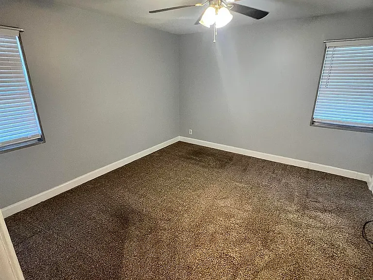 2212 Gerald Ct — Photo 8