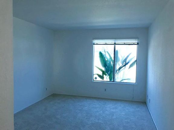 4th image of 6413 Lennox Way