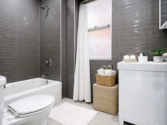 4th image of 139 Mulberry St APT 9