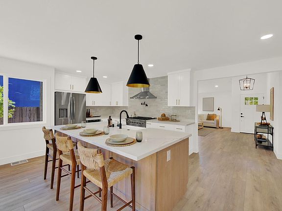 4th image of 3235 Twin Oaks Drive