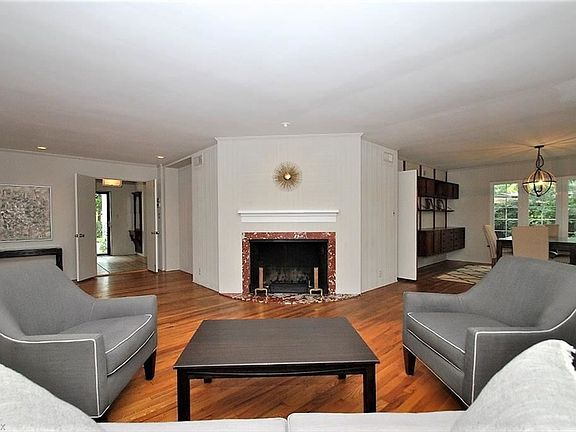 4th image of 14326 S Park Blvd