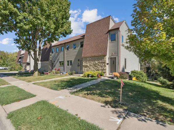 670 Duggan Dr, Dubuque, IA 52003