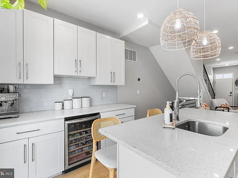 1204A S Bucknell St — Photo 4