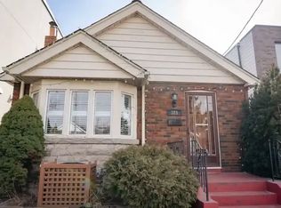 321 Mortimer Ave #1A, Toronto, ON M4J2C9