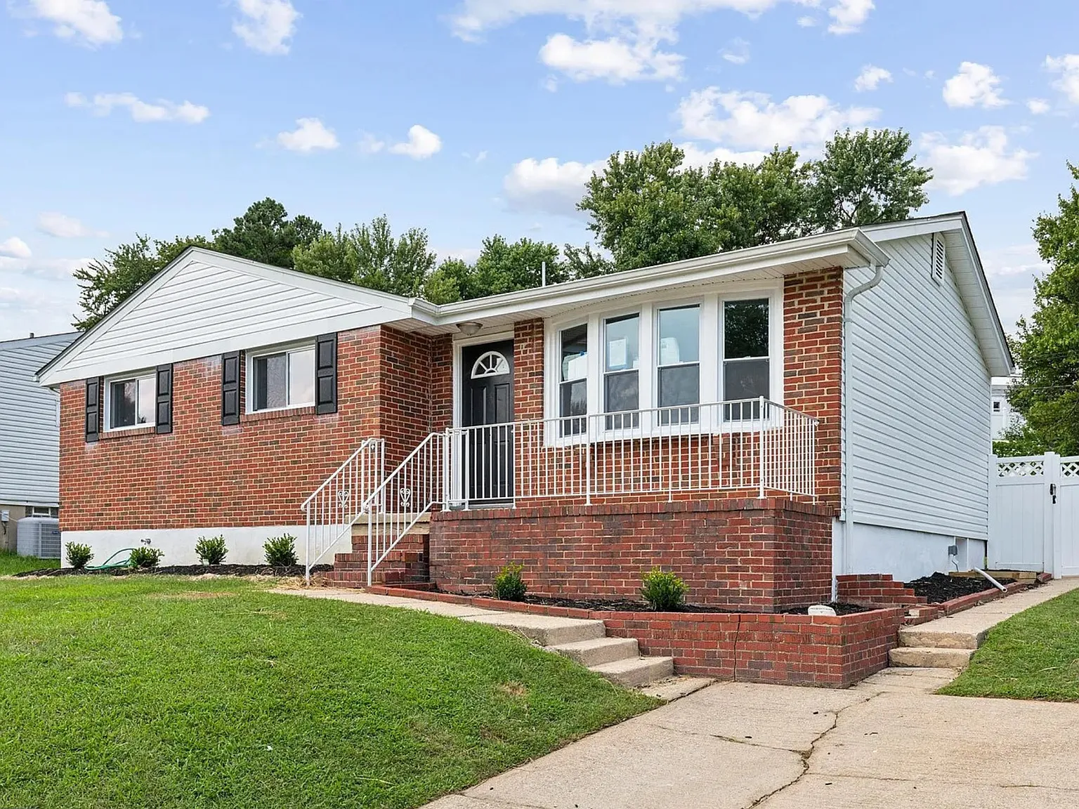 5522 Lanham Way - 1 — Photo 3