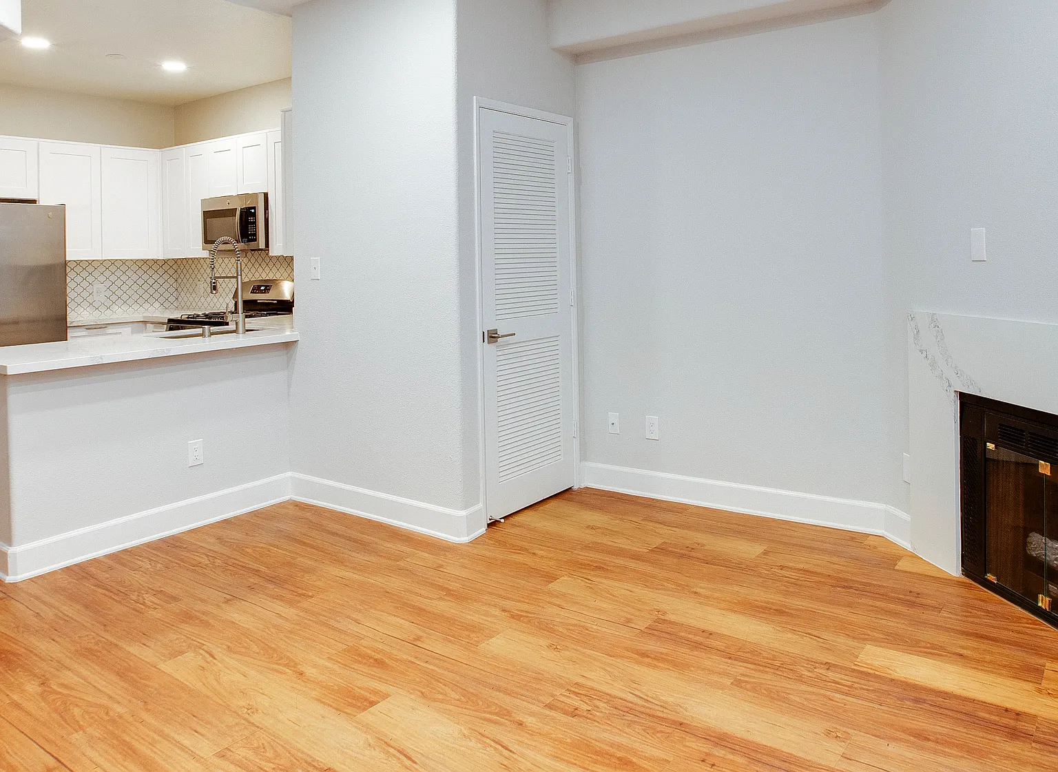 1 bed, 662 sqft, $3,029 — Photo 4