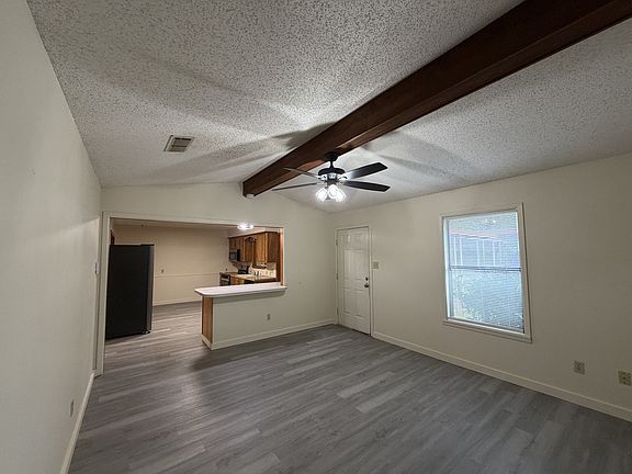 4th image of 414 Alford Dr #1