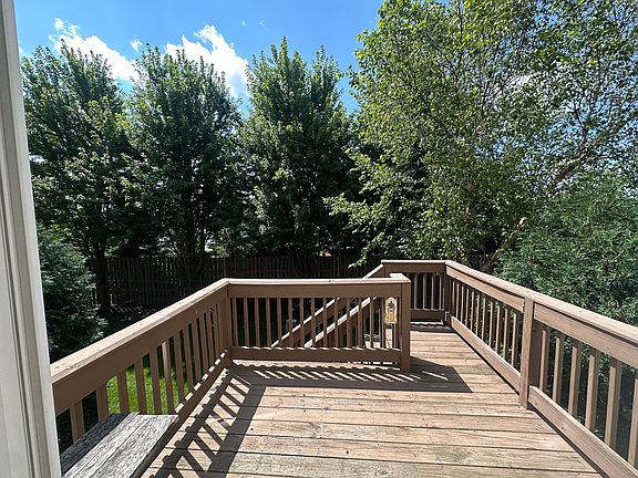 2nd image of 1563 Yellowstone Dr