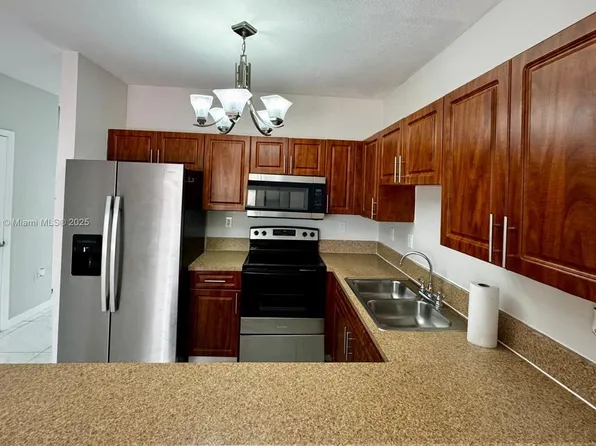 10968 SW 182nd Ln, Miami, FL 33157