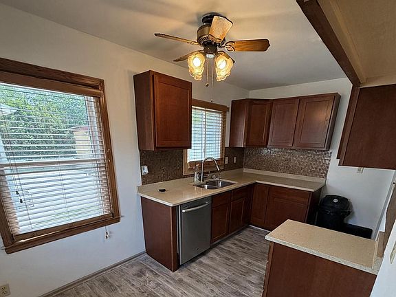 4th image of 1225 Lombard AVENUE