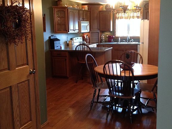 3rd image of 10984 Vineyard Dr