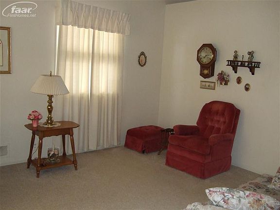5th image of 526 Juniper Dr