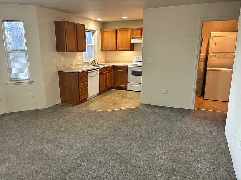 715 Hopkins Rd #D — Photo 2