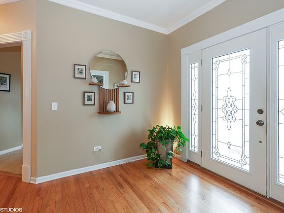 4th image of 1270 Bayshore Dr