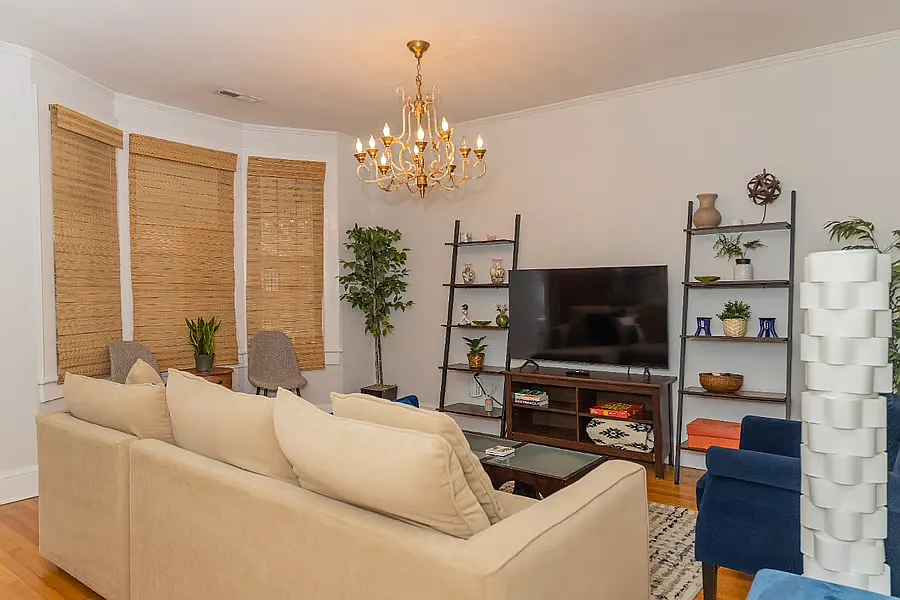 2 bed, 1084 sqft, $2,750 — Photo 4