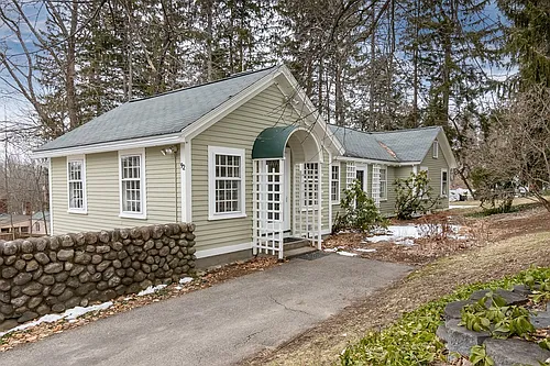 92 Farmers Row #0 Photo 1