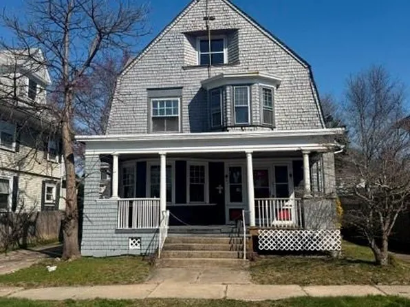 107 Massasoit Ave, Cranston, RI 02905